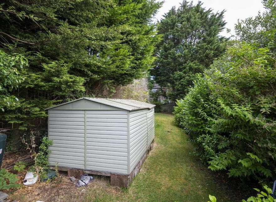 86 Kingsway Park, Belfast, BT5 7EX