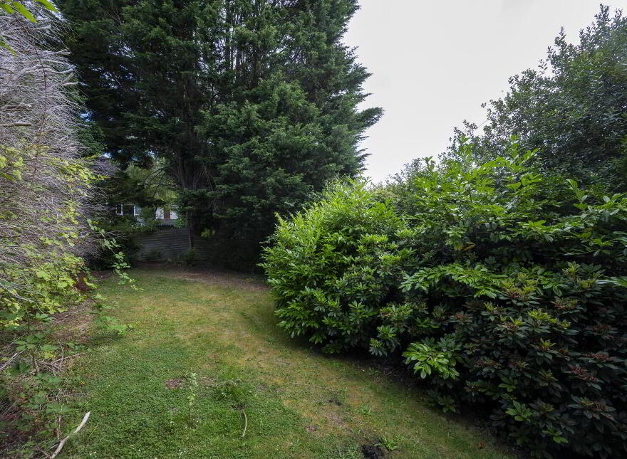 86 Kingsway Park, Belfast, BT5 7EX