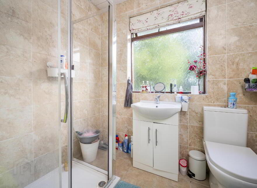 86 Kingsway Park, Belfast, BT5 7EX