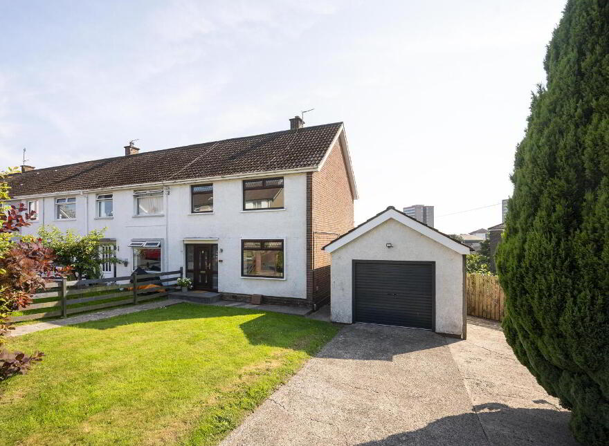 52 Castlecoole Park, Belfast, BT8 7BG