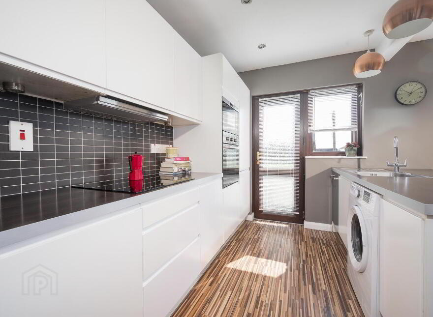 52 Castlecoole Park, Belfast, BT8 7BG