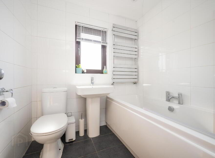 52 Castlecoole Park, Belfast, BT8 7BG