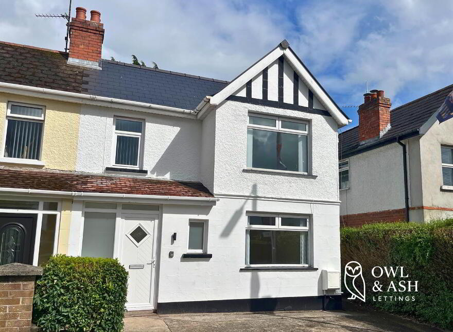 11 Warren Gardens, Lisburn, BT28 1EA