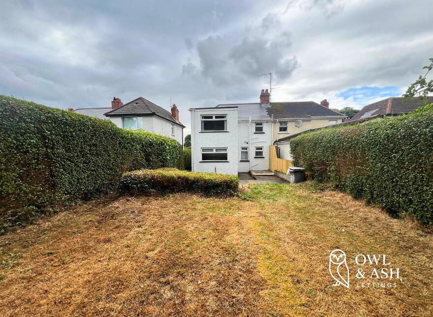 11 Warren Gardens, Lisburn, BT28 1EA