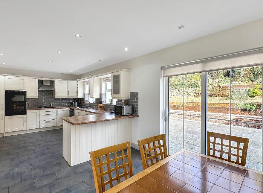 24 Manor Grove, Kinlough, F91V9D3