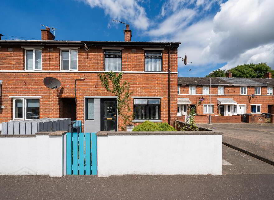 27 Lisavon Drive, Belfast, BT4 1LJ photo