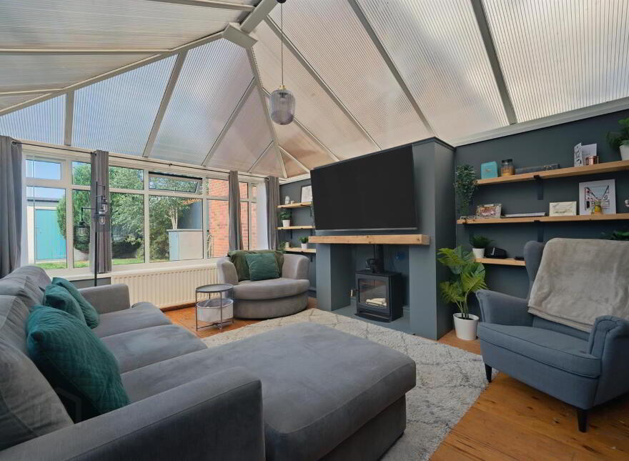 27 Lisavon Drive, Belfast, BT4 1LJ