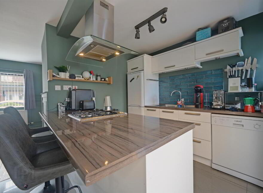 27 Lisavon Drive, Belfast, BT4 1LJ
