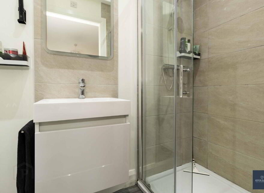 56 Nicholson Green, Donaghcloney, BT66 7UY