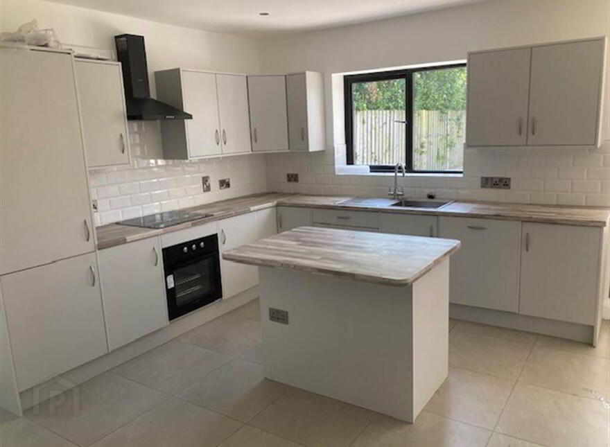 Bavan Road, Newry, BT34 2EP