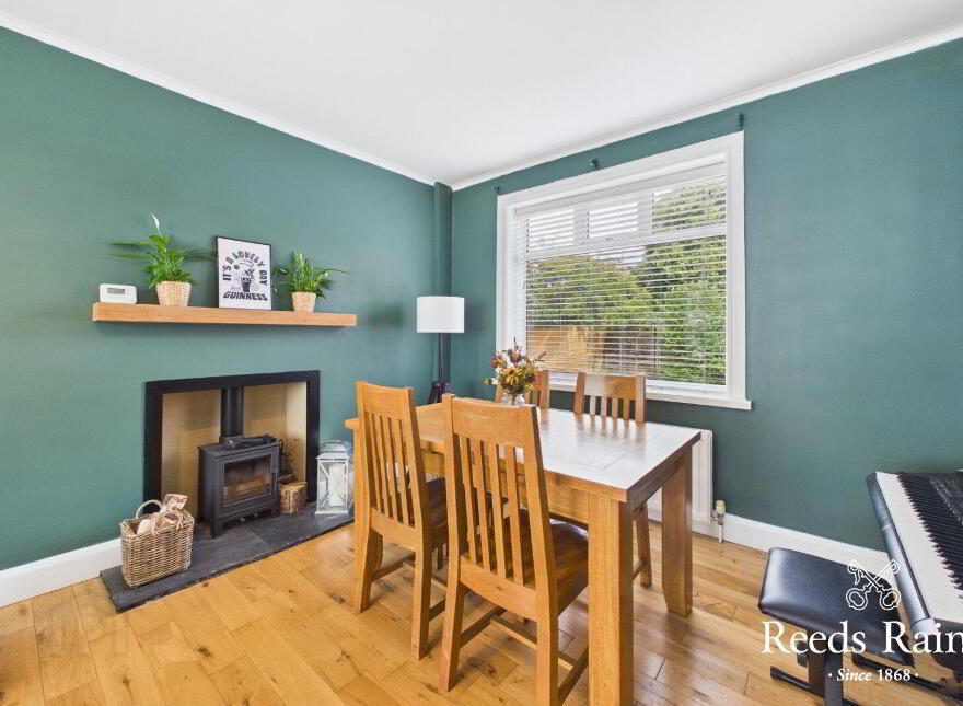 2 Loopland Park, Belfast, BT6 9DY