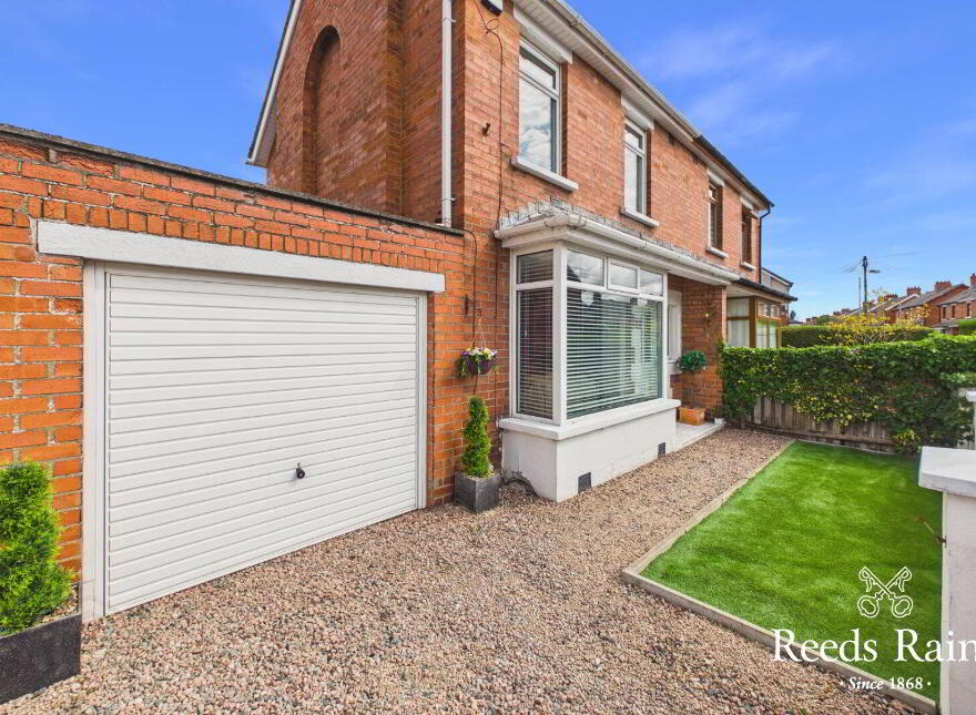 2 Loopland Park, Belfast, BT6 9DY