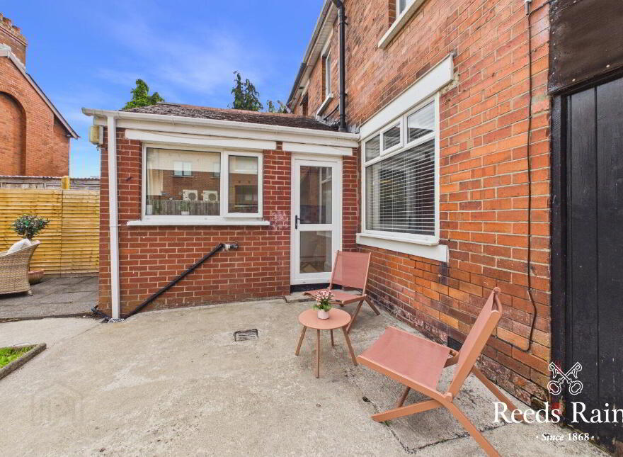 2 Loopland Park, Belfast, BT6 9DY