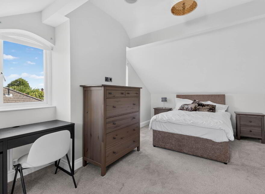 23 Fortwilliam Drive, Belfast, BT15 4EF