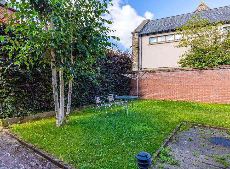 23 Fortwilliam Drive, Belfast, BT15 4EF