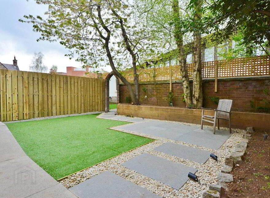 6 Chlorine Gardens, Belfast, BT9 5DJ