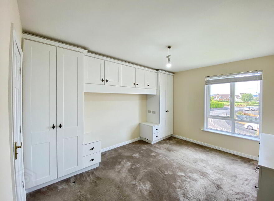 5 Ashthorpe, Londonderry, BT47 2DH