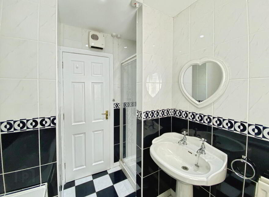 5 Ashthorpe, Londonderry, BT47 2DH
