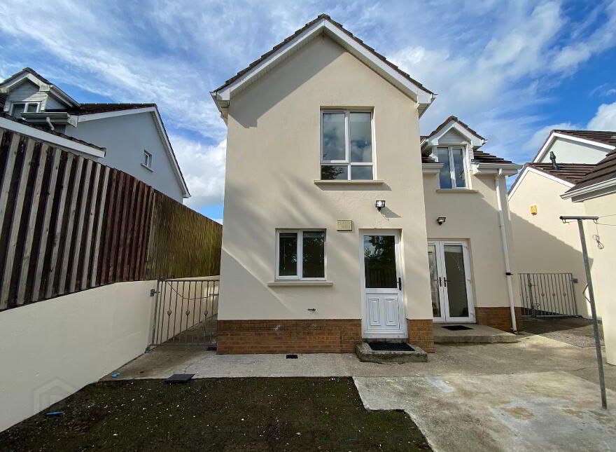 5 Ashthorpe, Londonderry, BT47 2DH