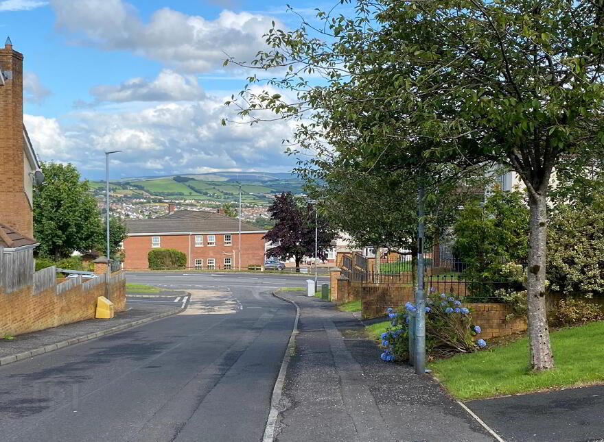 5 Ashthorpe, Londonderry, BT47 2DH