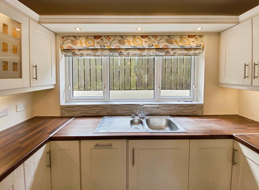 5 Ashthorpe, Londonderry, BT47 2DH
