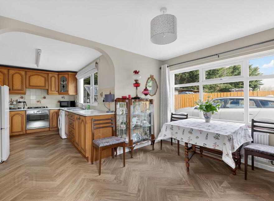 364 Comber Road, Dundonald, Belfast, BT16 1XB
