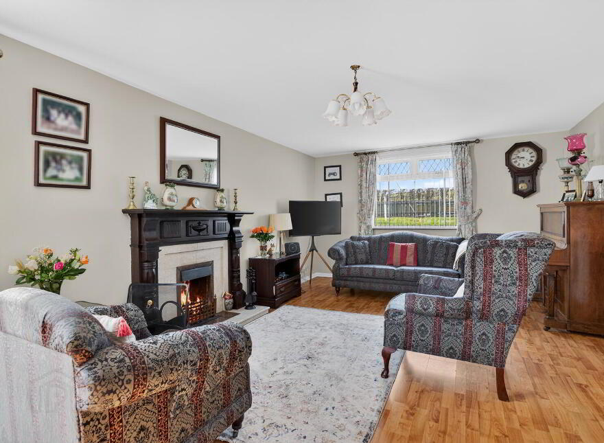 364 Comber Road, Dundonald, Belfast, BT16 1XB