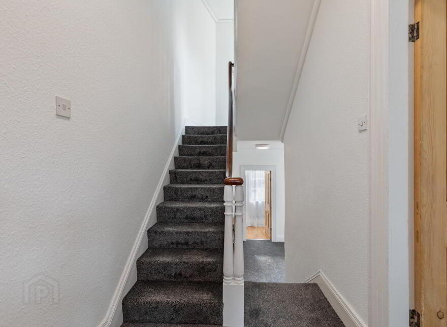 31 Shore Road, Holywood, BT18 9HX