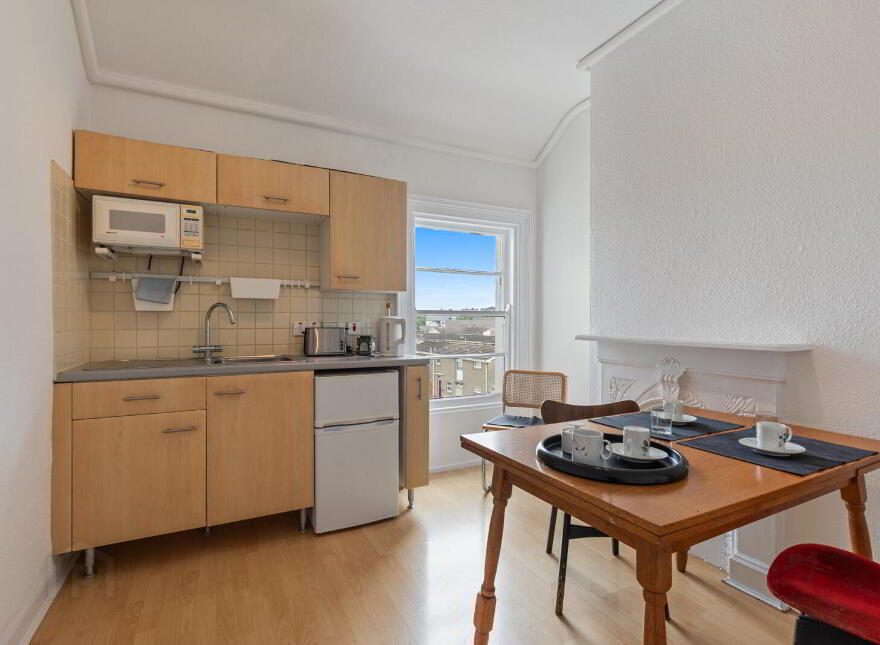 31 Shore Road, Holywood, BT18 9HX