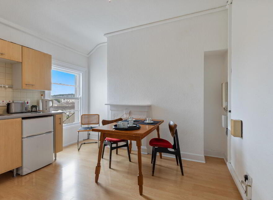 31 Shore Road, Holywood, BT18 9HX