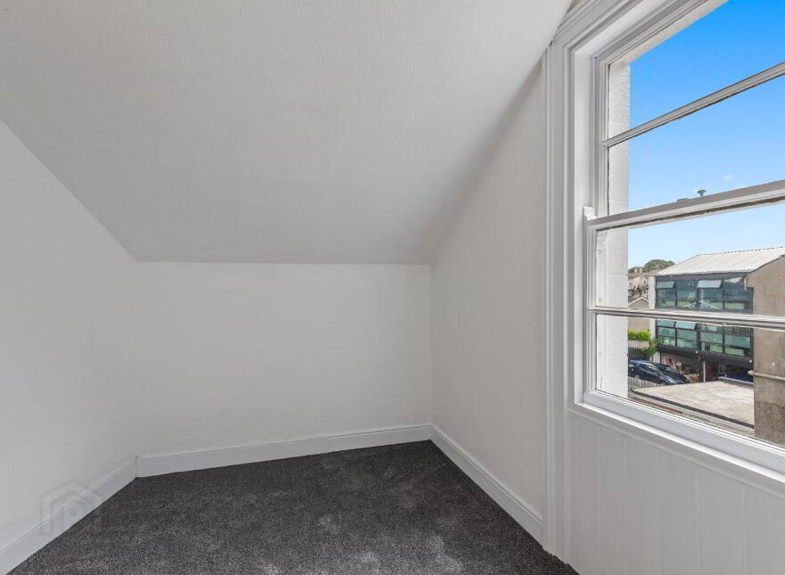 31 Shore Road, Holywood, BT18 9HX