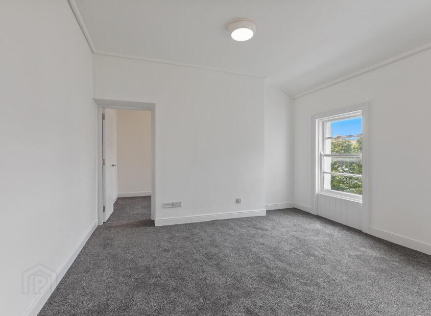 31 Shore Road, Holywood, BT18 9HX