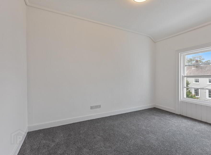 31 Shore Road, Holywood, BT18 9HX