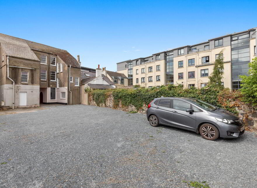 31 Shore Road, Holywood, BT18 9HX
