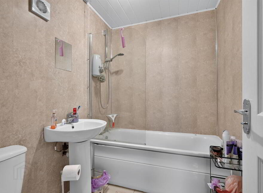 29 Balmoral Court, Belfast, BT9 7GR