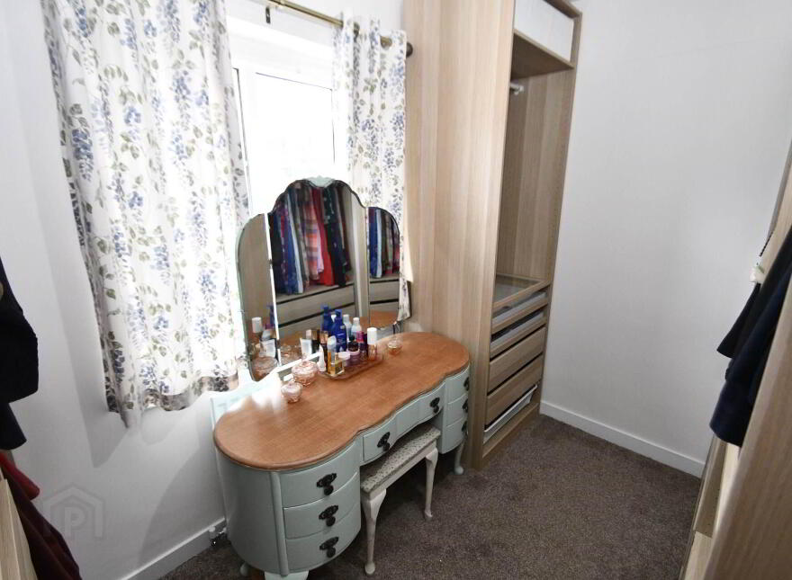 66 Lagmore View Road, Belfast, BT17 0FR