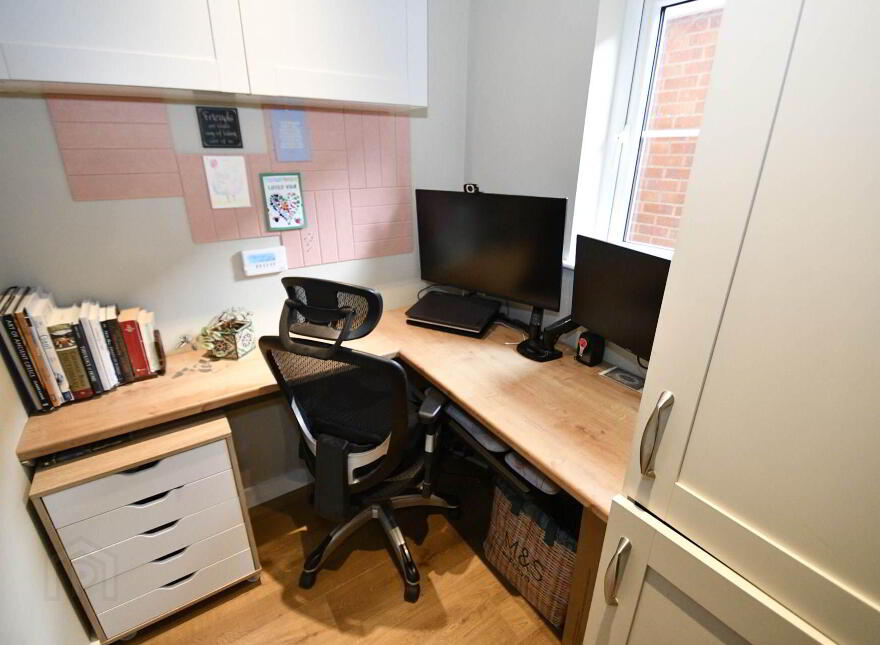 66 Lagmore View Road, Belfast, BT17 0FR
