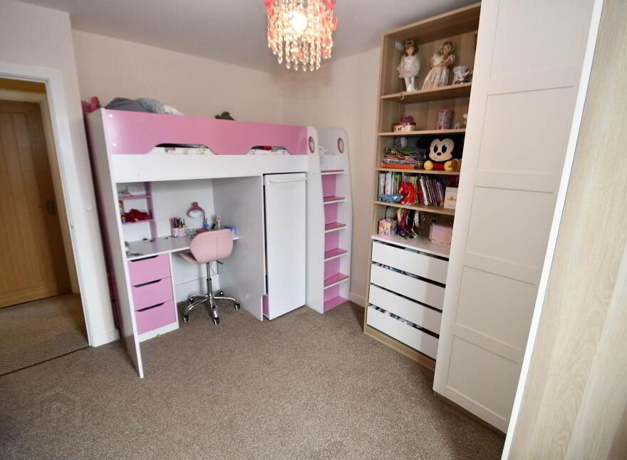 66 Lagmore View Road, Belfast, BT17 0FR