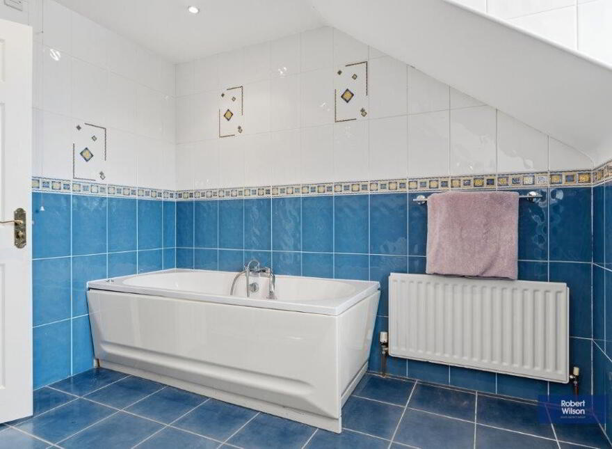 10 Waringfield Avenue, Moira, BT67 0FA