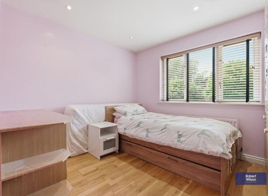 10 Waringfield Avenue, Moira, BT67 0FA