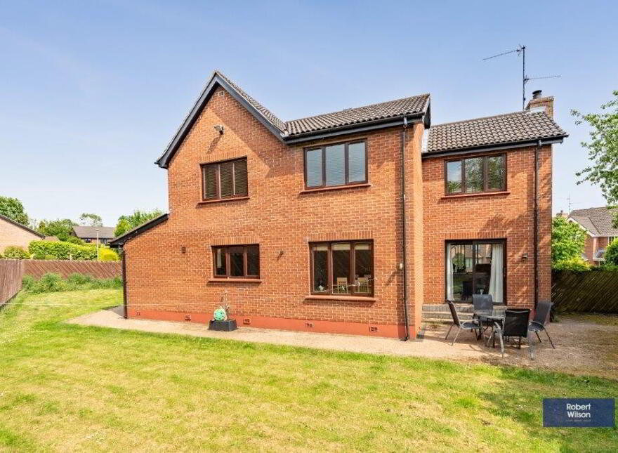 10 Waringfield Avenue, Moira, BT67 0FA