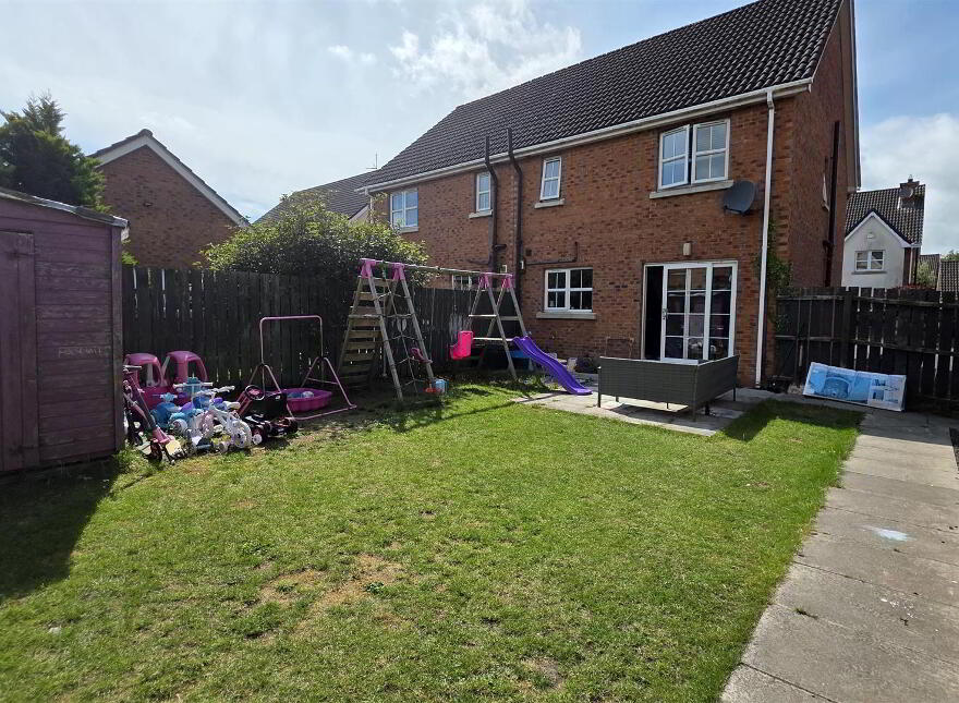 25 Carnbeg Dale, Antrim, BT41 4RE