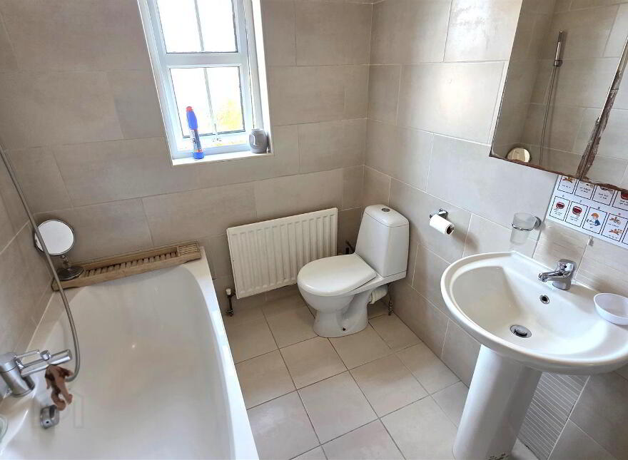 25 Carnbeg Dale, Antrim, BT41 4RE
