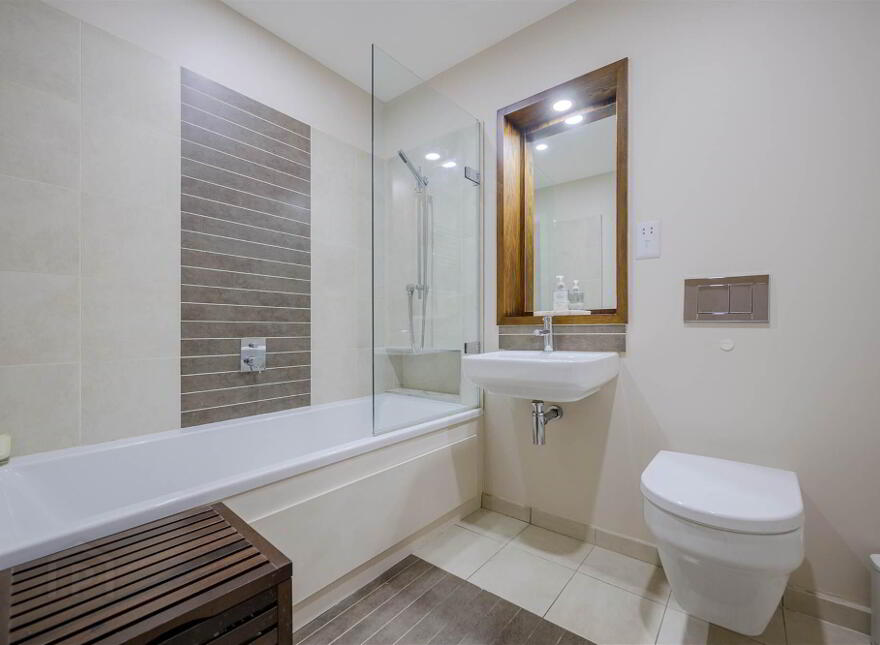 Apt 11 Custom House Square, 2 Ulster Street, Belfast, BT1 3ES