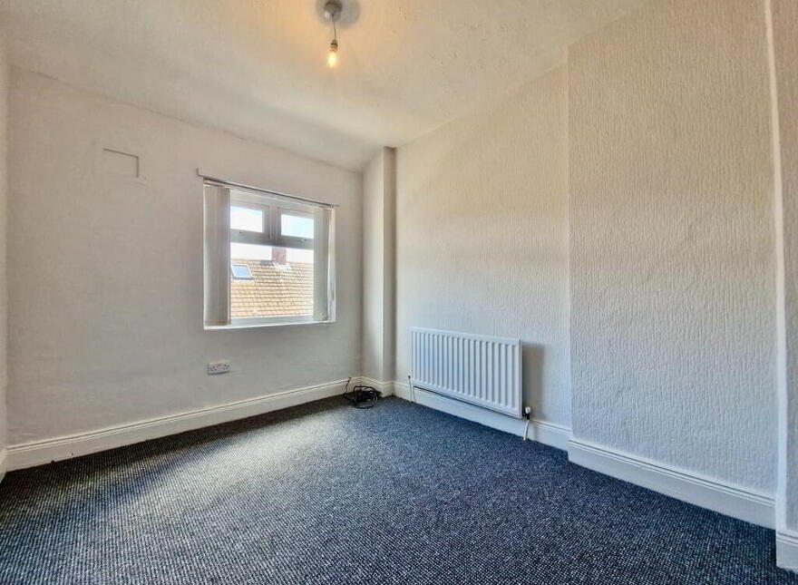 28 Voltaire Gardens, Belfast, BT36 7EY
