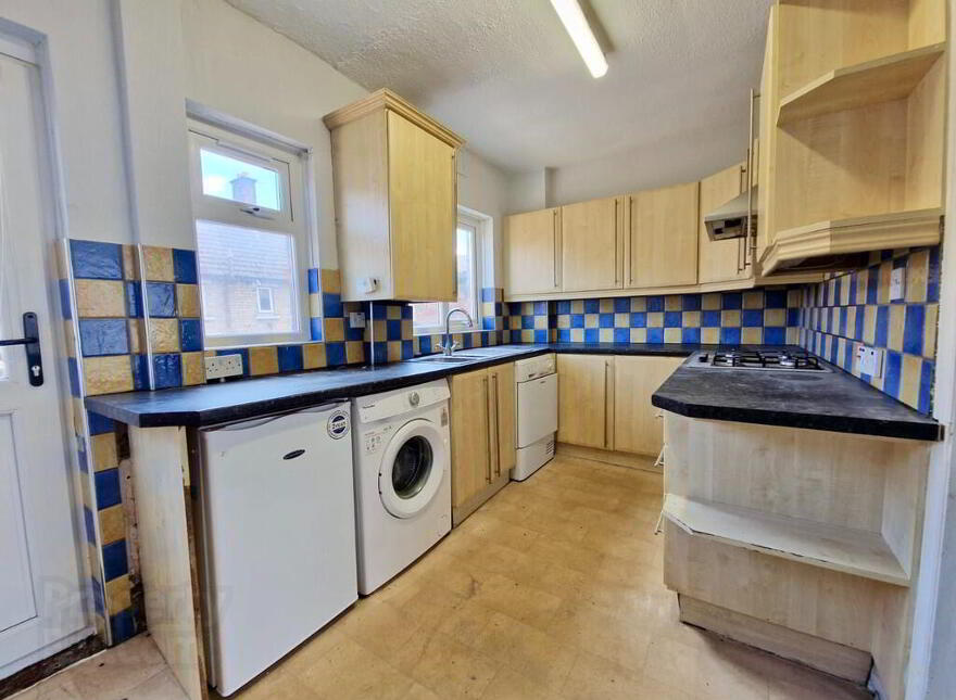 28 Voltaire Gardens, Belfast, BT36 7EY