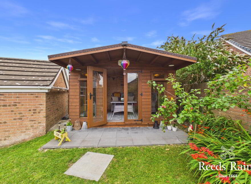 6 Castle Meadows Park, Carrowdore, Newtownards, BT22 2TU
