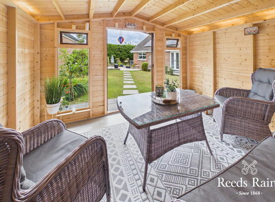 6 Castle Meadows Park, Carrowdore, Newtownards, BT22 2TU