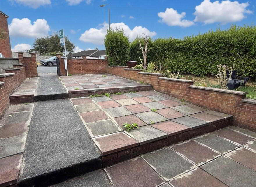 4 Minard Park, Dundonald, Belfast, BT16 2SU