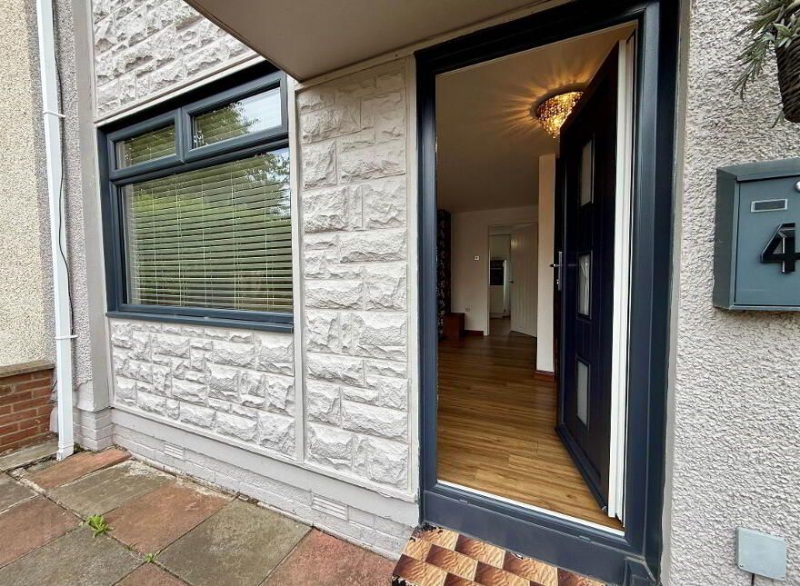 4 Minard Park, Dundonald, Belfast, BT16 2SU